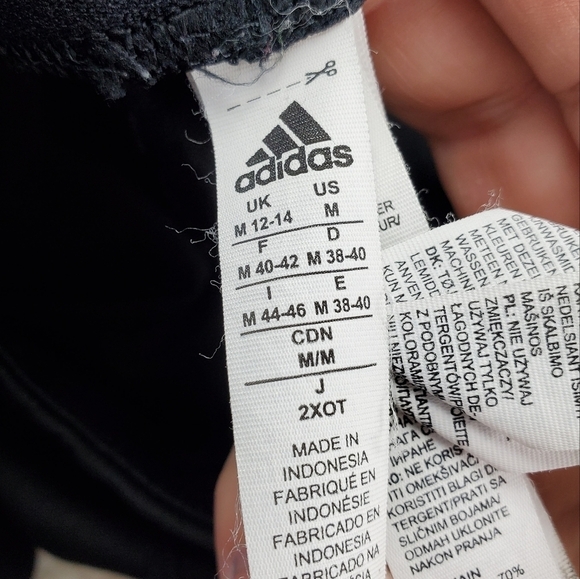 Adidas Black Gray Tech Fit Crop Medium - Picture 7 of 9